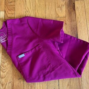 Figs One Pocket Scrub Top purple S